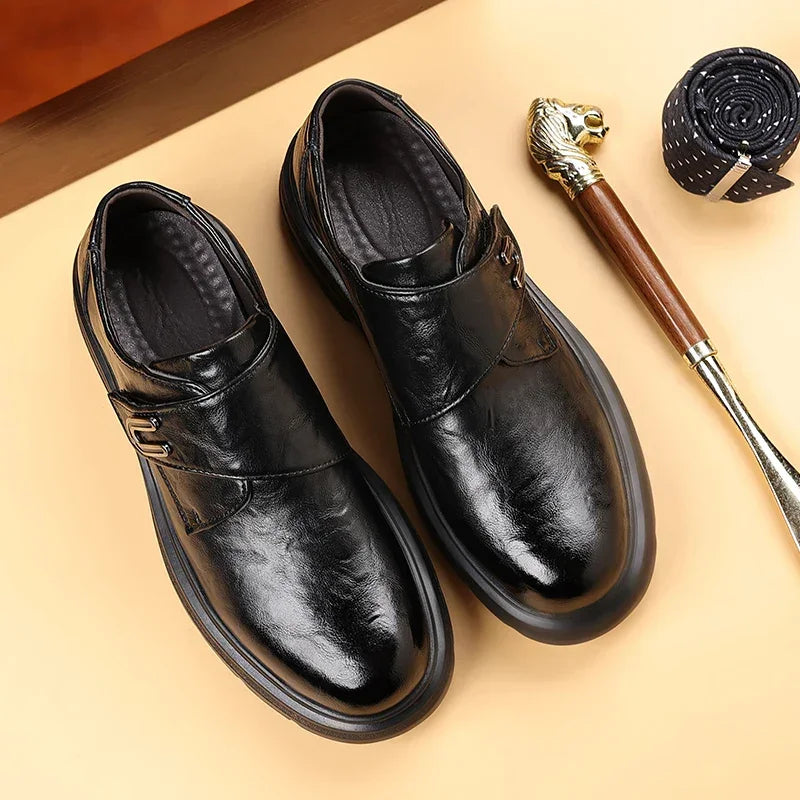 Sapato Masculino Westbury™ em Couro Premium e Solado Macio / Elegância Refinada para o Trabalho e Ocasiões Especiais!