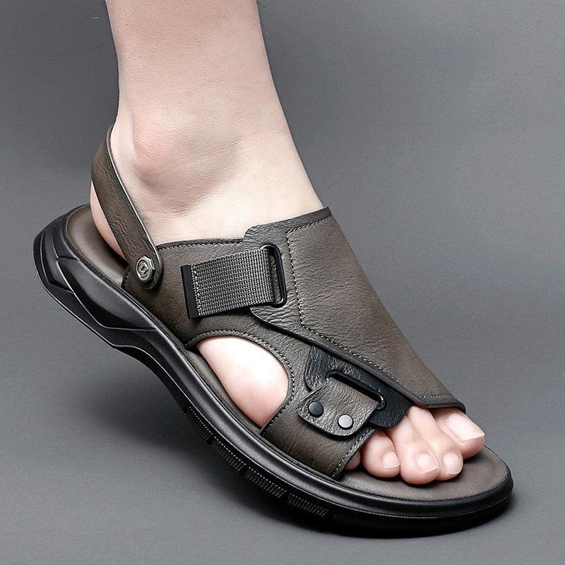 Sandália Masculina Fênix™ em Couro Genuíno / A Sua Melhor Escolha em Conforto, Estilo e Praticidade!