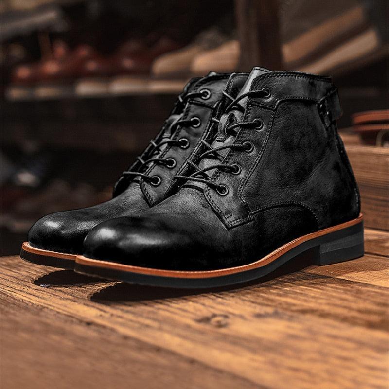 Bota Masculina em Couro Artesanal- ClassicMen / O Estilo do Homem Clássio Unidos em uma única  Bota!!!